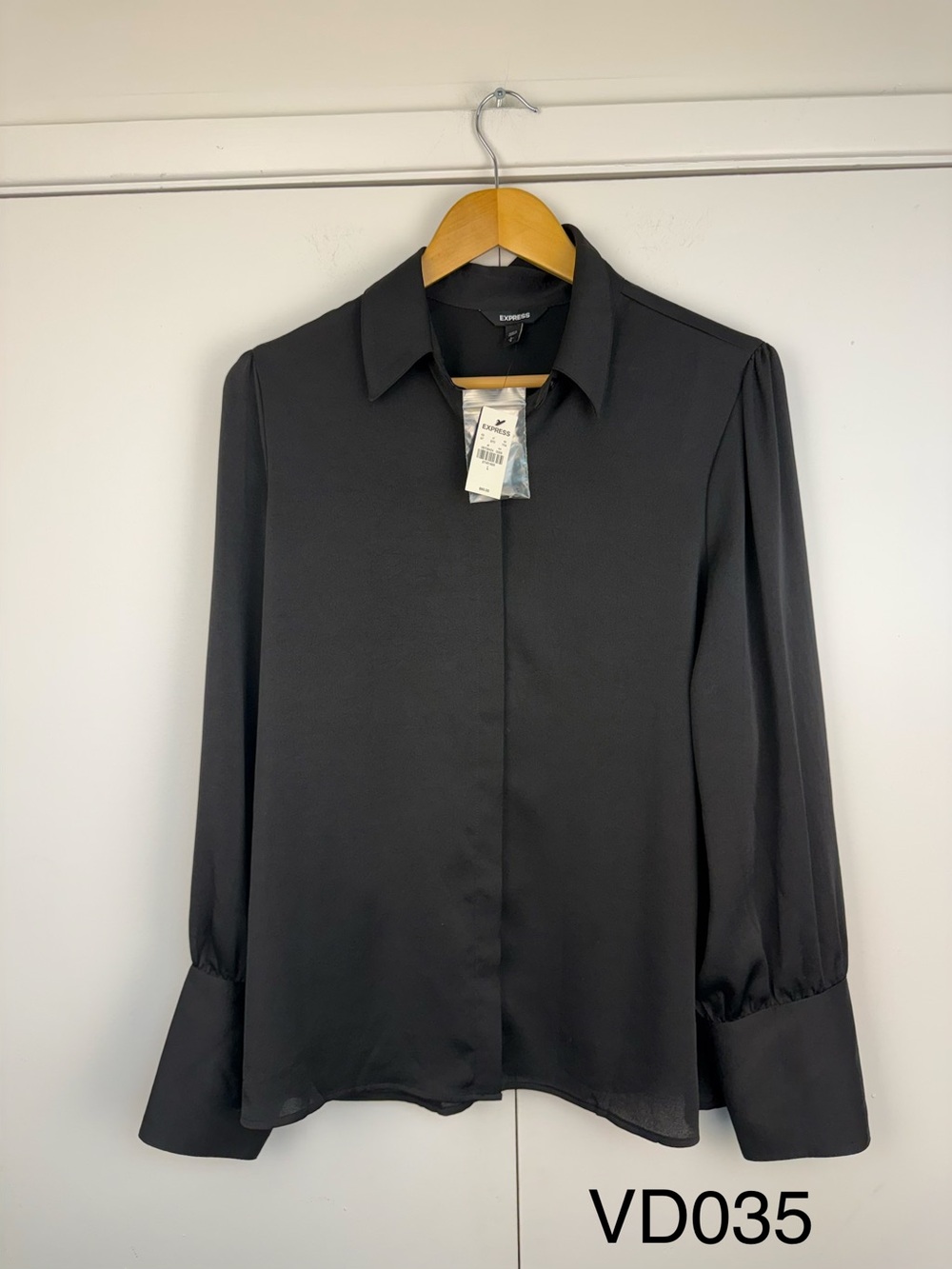 Express Black Puff Sleeve Button Front Blouse L NWT